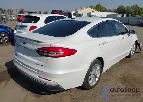 2019 Ford Fusion Energi Titanium from USA, damaged, VIN 3FA6P0SU4KR216304
